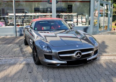 Mercedes SLS